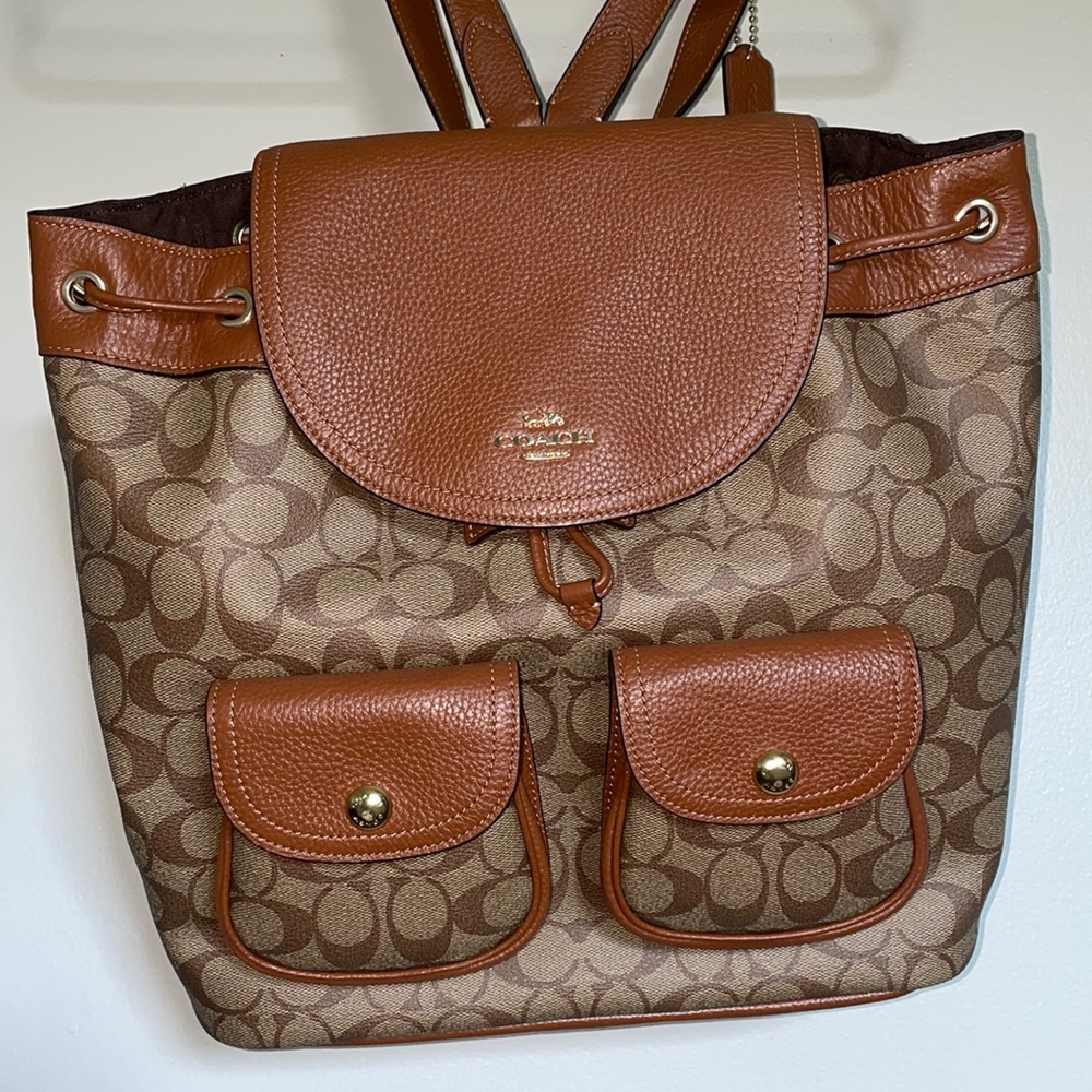 New With Tags COACH Pennie Backpack Signature Canvas Khaki and Redwood Leather